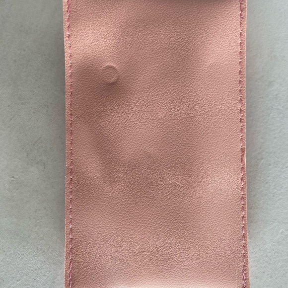 Makeup brush set perfect for travel - Picture 5 of 7